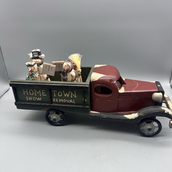 Frosty Snow Removal wooden Handpainted truck with snow people - Picture 1 of 11